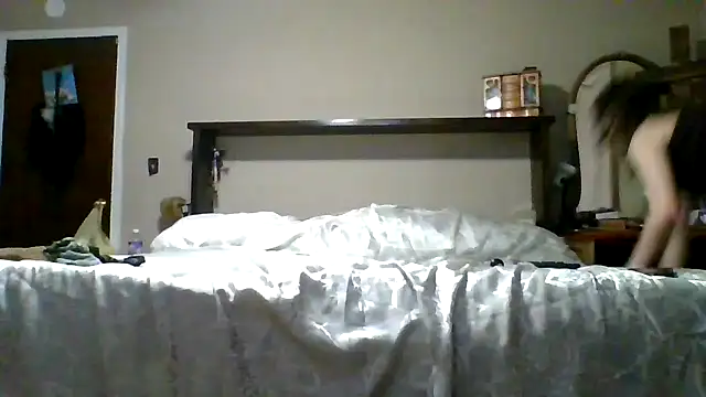 Snapshot of brunettebabexo3 chatting on November 26, 3:18 am brunettebabexo3 online show from November 26, 3:18 am