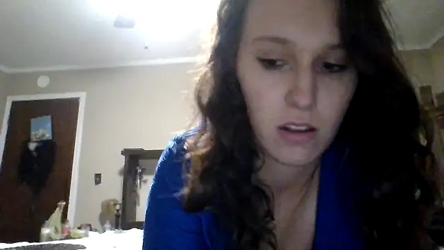 Snapshot of brunettebabexo3 chatting on November 27, 3:41 am brunettebabexo3 online show from November 27, 3:41 am