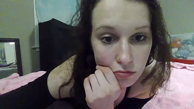 Snapshot of brunettebabexo3 chatting on March 9, 8:07 am brunettebabexo3 online show from March 9, 8:07 am