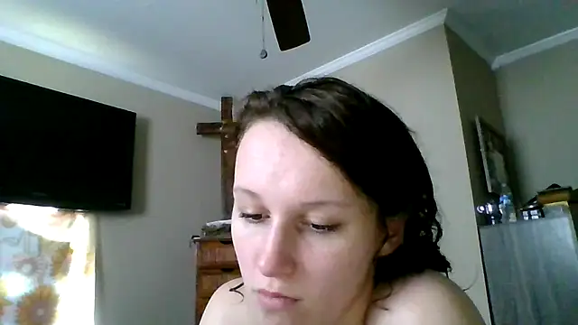 Snapshot of brunettebabexo3 chatting on March 11, 6:47 pm brunettebabexo3 online show from March 11, 6:47 pm