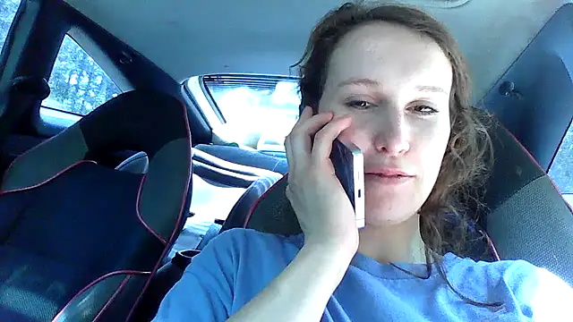 Snapshot of brunettebabexo3 chatting on April 24, 6:32 pm brunettebabexo3 online show from April 24, 6:32 pm
