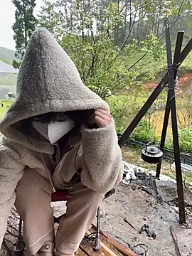 Snapshot of Helen-Tran chatting on October 30, 2:13 am Helen-Tran online show from October 30, 2:13 am