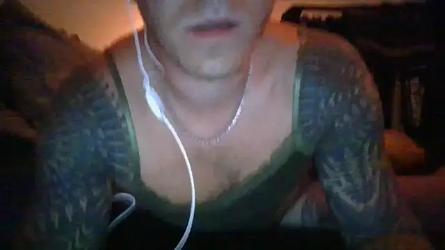 Snapshot of rarnox chatting on September 22, 10:01 pm rarnox online show from September 22, 10:01 pm