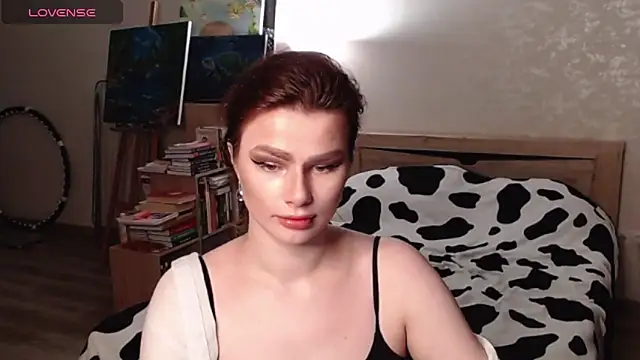 Snapshot of bbJ_one chatting on December 5, 10:35 am bbJ one online show from December 5, 10:35 am