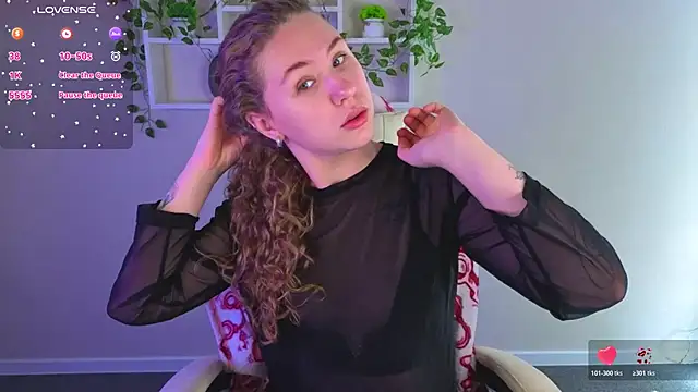 Snapshot of Elsie_Cutties chatting on November 12, 12:22 am Elsie Cutties online show from November 12, 12:22 am