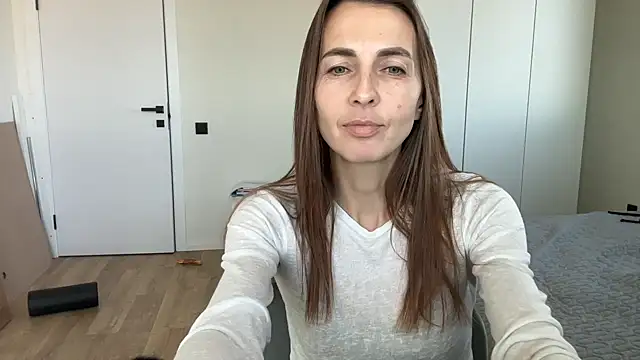 Snapshot of Arivanna chatting on October 3, 9:17 am Arivanna online show from October 3, 9:17 am