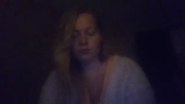 Snapshot of Faynoria chatting on October 17, 8:22 pm Faynoria online show from October 17, 8:22 pm