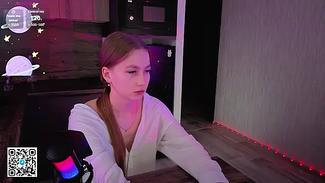 Snapshot of BarelyBliss chatting on November 1, 11:12 am BarelyBliss online show from November 1, 11:12 am