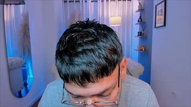 Snapshot of marcuswildx chatting on November 21, 2:05 pm marcuswildx online show from November 21, 2:05 pm