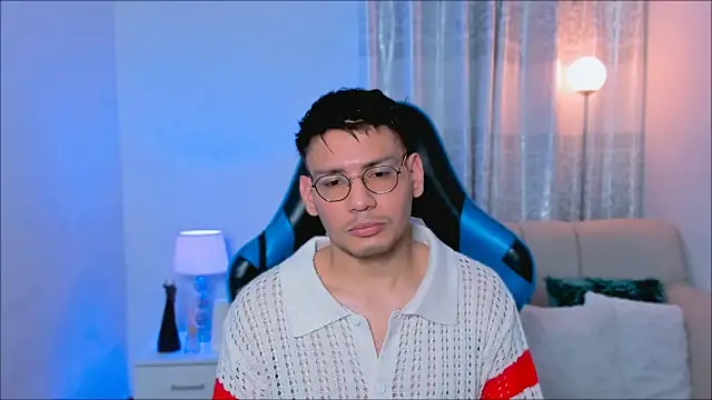 marcuswildx online show from April 27, 5:33 pm