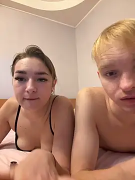 LinChka5789 online show from December 2, 9:32 pm