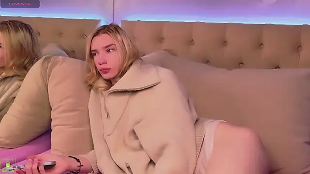 RobertDevine online show from December 16, 3:39 pm