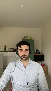 Snapshot of eauminerale chatting on March 9, 9:57 am eauminerale online show from March 9, 9:57 am