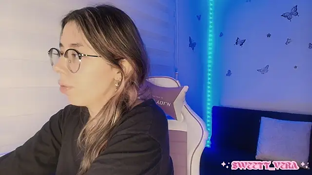 sweettvera online show from October 25, 10:01 am