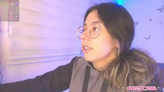 Snapshot of sweettvera chatting on July 10, 3:33 am sweettvera online show from July 10, 3:33 am