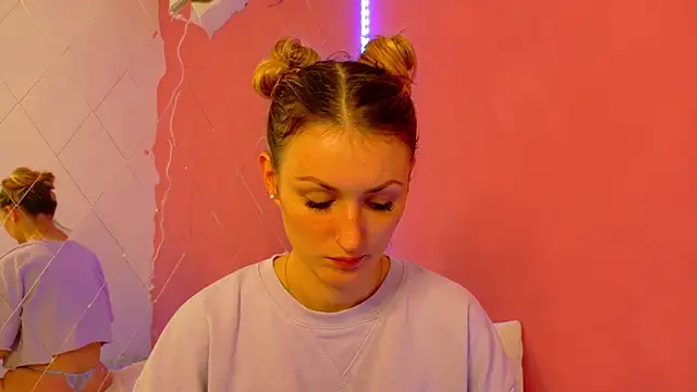 Snapshot of Anaayss_ chatting on October 23, 5:07 am Anaayss online show from October 23, 5:07 am