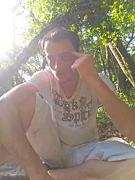 Snapshot of Chrisou73 chatting on May 27, 4:15 pm Chrisou73 online show from May 27, 4:15 pm