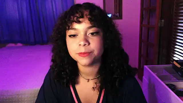 sweetamy326 online show from February 21, 8:10 pm