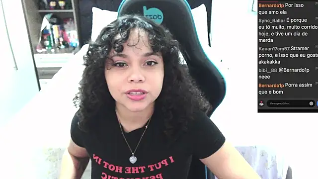 Snapshot of sweetamy326 chatting on June 5, 10:04 pm sweetamy326 online show from June 5, 10:04 pm