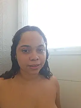Snapshot of sweetamy326 chatting on June 27, 12:33 pm sweetamy326 online show from June 27, 12:33 pm