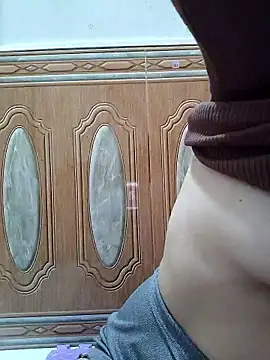 Snapshot of Linda-pusy chatting on January 13, 2:28 am Linda-pusy online show from January 13, 2:28 am