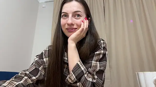 Snapshot of Prettyyy_Angel chatting on April 23, 6:54 pm Prettyyy Angel online show from April 23, 6:54 pm