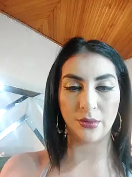 LlianneDiamond1 online show from October 24, 12:41 am