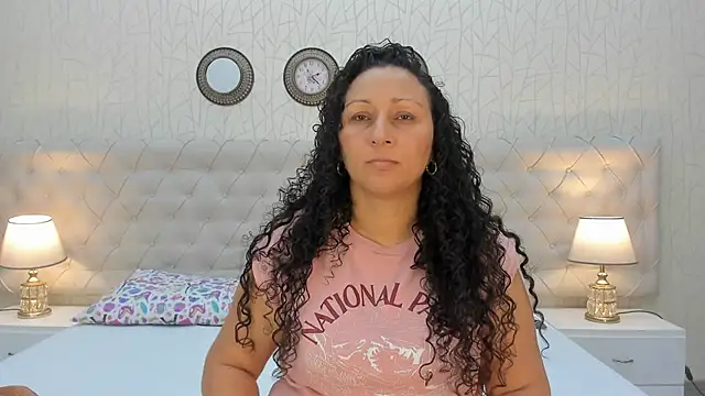 VaniaRose online show from November 27, 1:13 pm