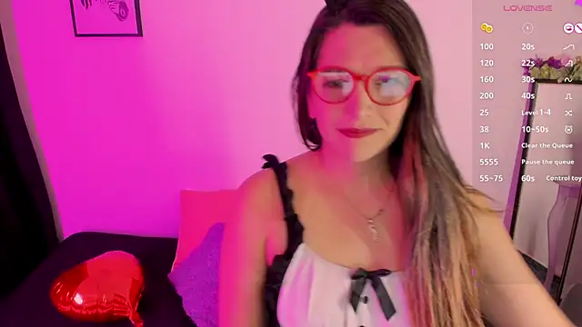 Snapshot of Hanna_MA chatting on June 5, 7:30 pm Hanna MA online show from June 5, 7:30 pm