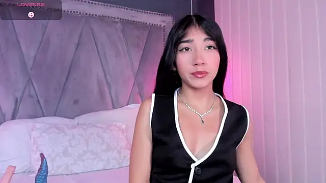 Mariana Kalo online show from November 16, 11:27 am