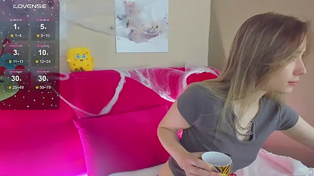 Angel Leeks online show from November 3, 7:53 am