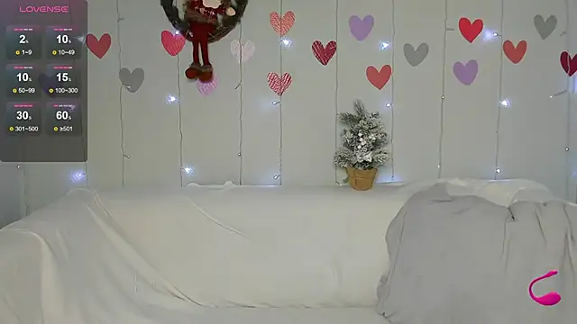 Angel Leeks online show from December 18, 12:22 pm