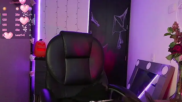 LesRose online show from October 28, 6:43 pm