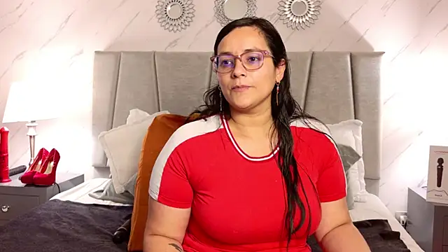 Snapshot of Michell_Monet chatting on May 6, 2:00 pm Michell Monet online show from May 6, 2:00 pm