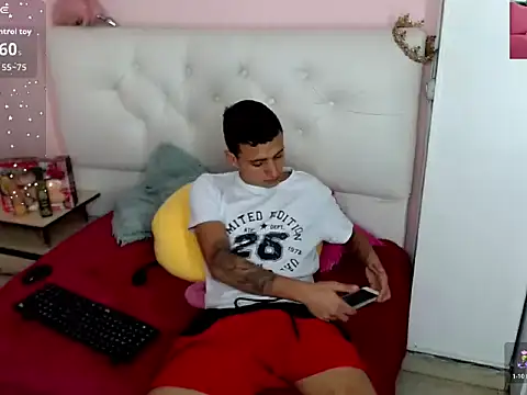 Snapshot of xx-kike-xx chatting on October 20, 1:44 pm xx-kike-xx online show from October 20, 1:44 pm