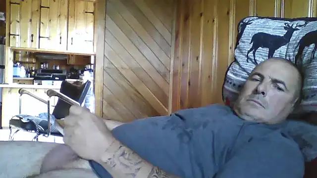 Snapshot of dan691000 chatting on October 8, 5:10 pm dan691000 online show from October 8, 5:10 pm