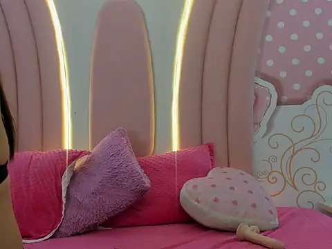 SofiaaBigBoobs online show from December 22, 3:31 pm