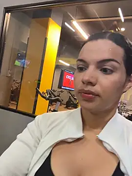 Anavalle online show from February 6, 7:17 pm