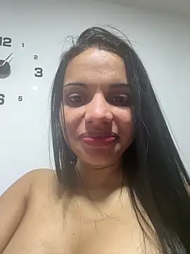 Snapshot of Anavalle chatting on May 16, 1:21 pm Anavalle online show from May 16, 1:21 pm