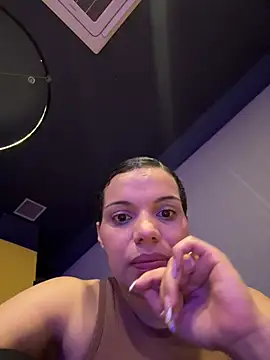 Snapshot of Anavalle chatting on June 23, 8:07 pm Anavalle online show from June 23, 8:07 pm