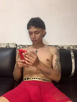 Frayhot777 online show from March 18, 12:36 am