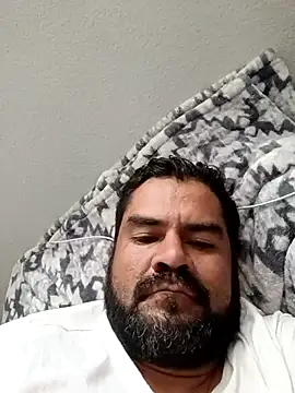 Snapshot of theking1_1 chatting on October 18, 3:02 pm theking1 1 online show from October 18, 3:02 pm