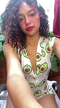 PrettyLia online show from October 22, 4:51 pm