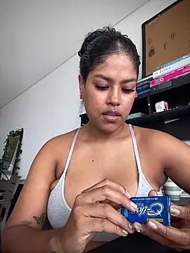 miiabrown18 online show from October 22, 3:34 pm