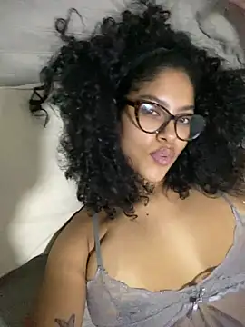 Snapshot of miiabrown18 chatting on May 26, 8:32 am miiabrown18 online show from May 26, 8:32 am