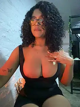 Snapshot of miiabrown18 chatting on June 4, 11:44 pm miiabrown18 online show from June 4, 11:44 pm