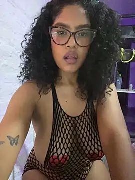 Snapshot of miiabrown18 chatting on July 2, 1:16 am miiabrown18 online show from July 2, 1:16 am