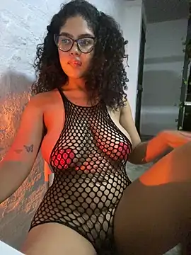 Snapshot of miiabrown18 chatting on July 2, 9:04 am miiabrown18 online show from July 2, 9:04 am