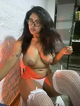 Snapshot of miiabrown18 chatting on July 14, 10:43 am miiabrown18 online show from July 14, 10:43 am