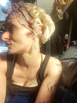 blondebarbiebae online show from November 27, 10:06 am